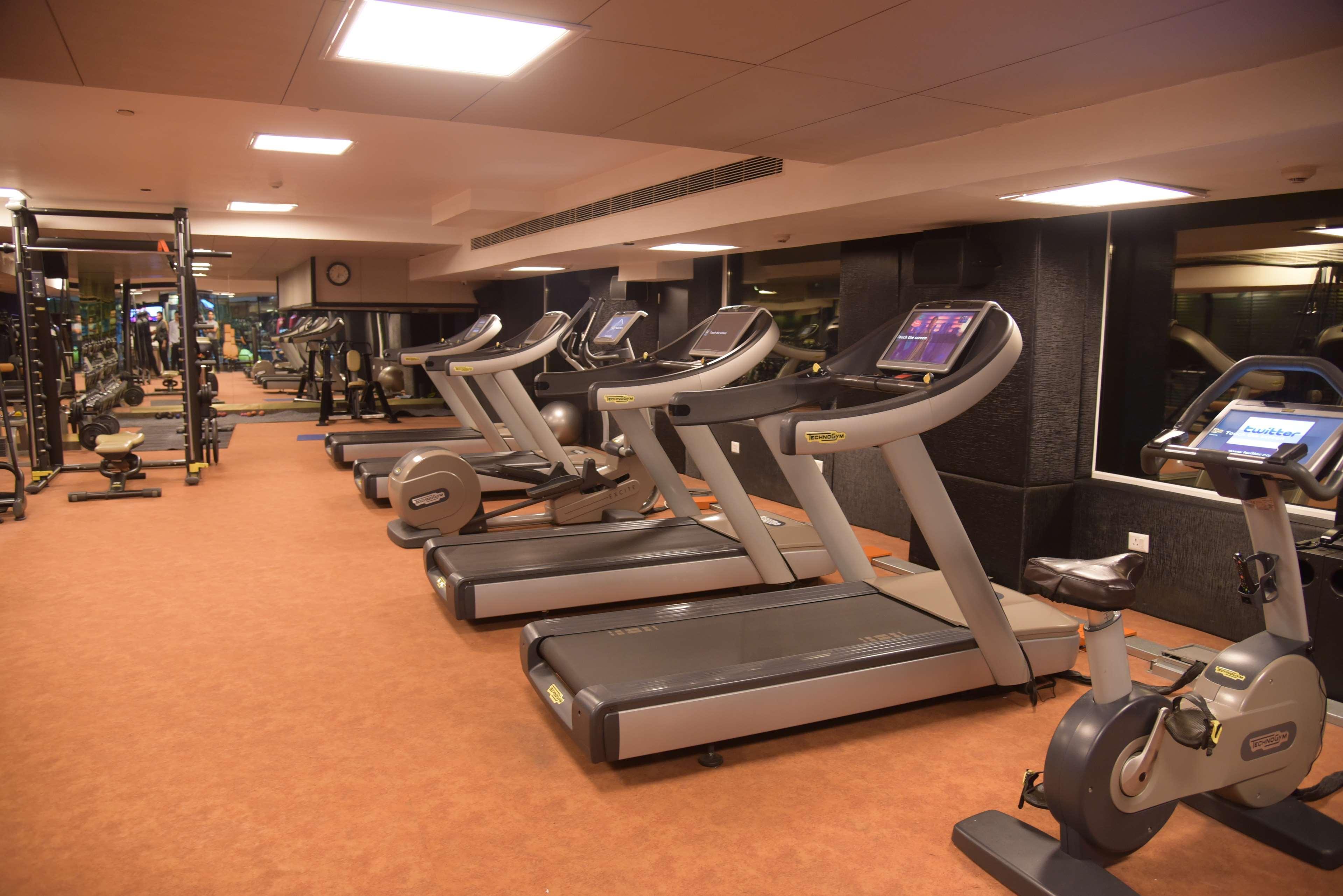 Radisson Blu Hotel Mbd Ludhiana Ngoại thất bức ảnh