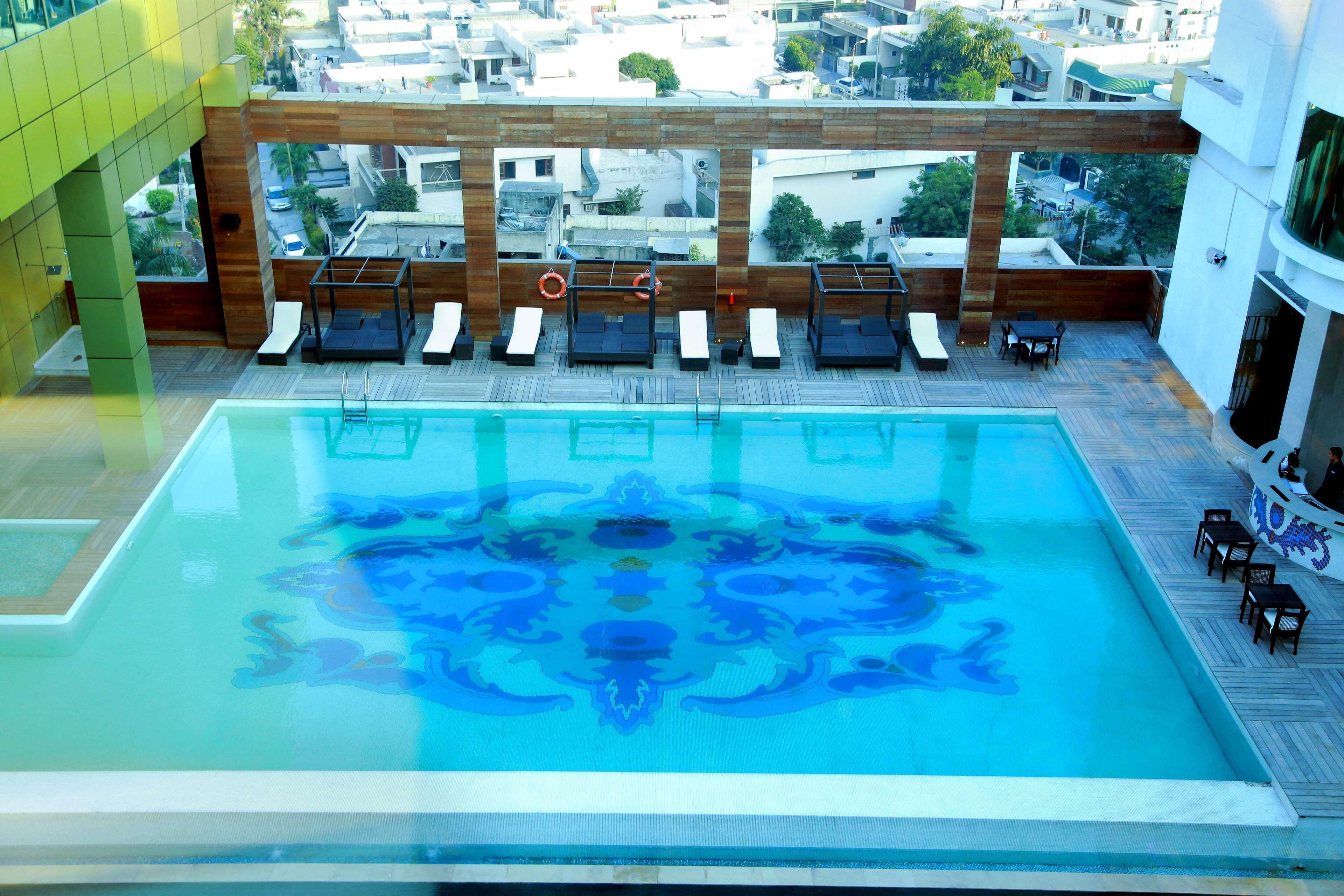 Radisson Blu Hotel Mbd Ludhiana Ngoại thất bức ảnh