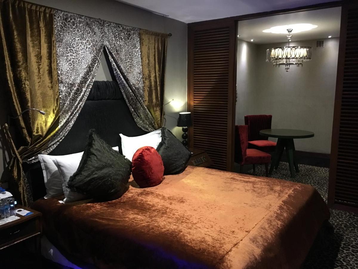 Radisson Blu Hotel Mbd Ludhiana Ngoại thất bức ảnh