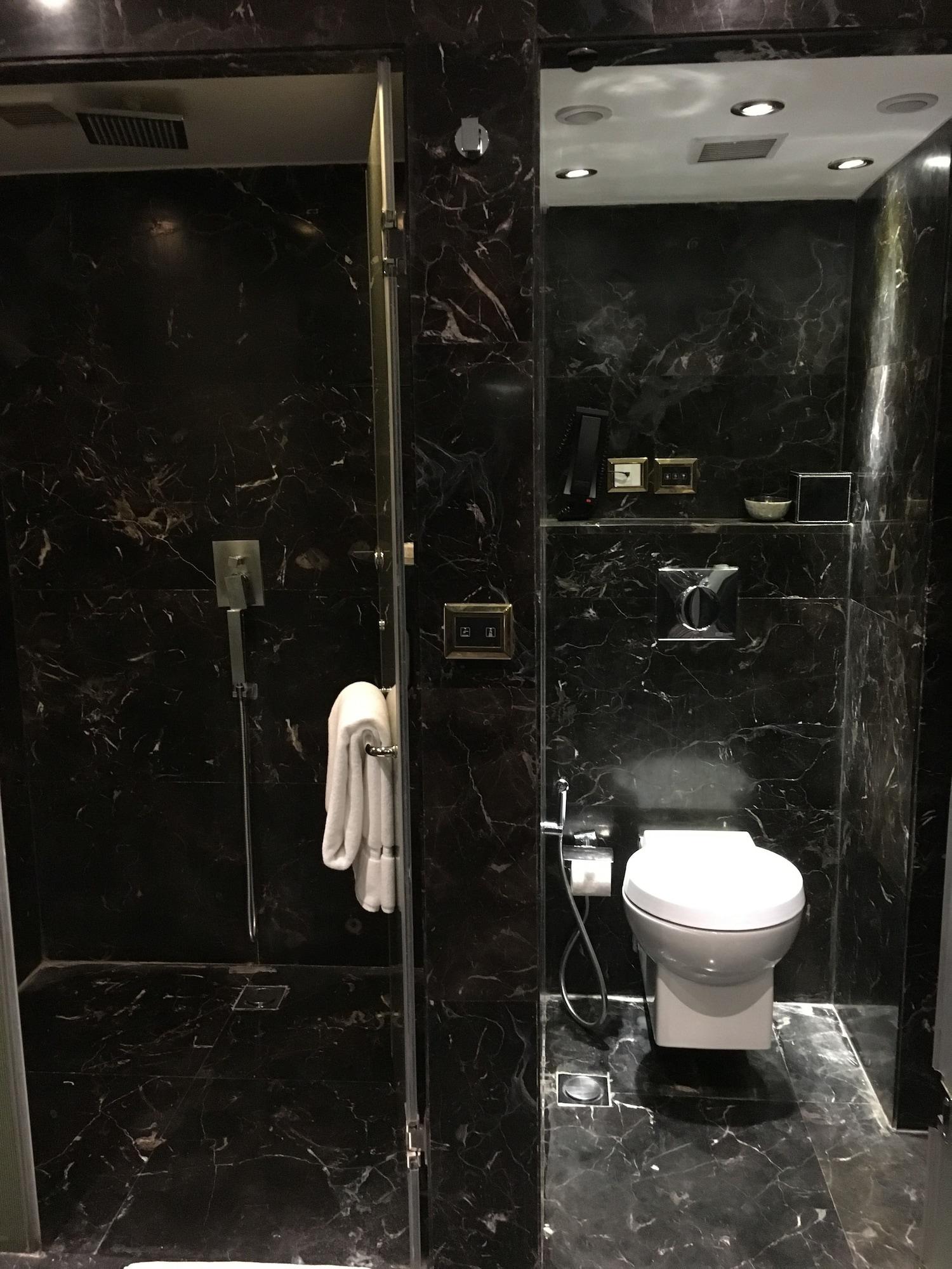 Radisson Blu Hotel Mbd Ludhiana Ngoại thất bức ảnh
