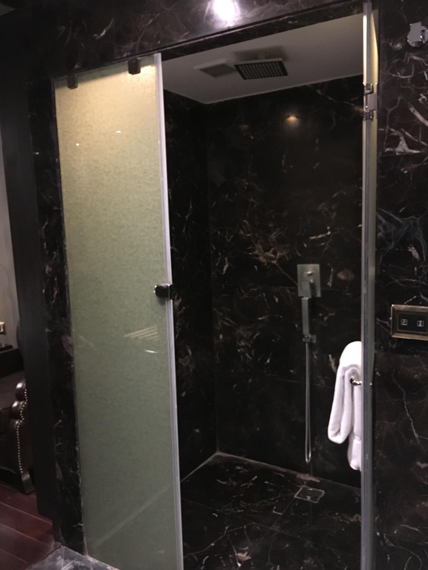 Radisson Blu Hotel Mbd Ludhiana Ngoại thất bức ảnh