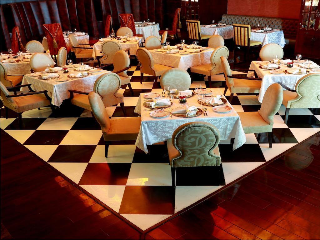 Radisson Blu Hotel Mbd Ludhiana Ngoại thất bức ảnh