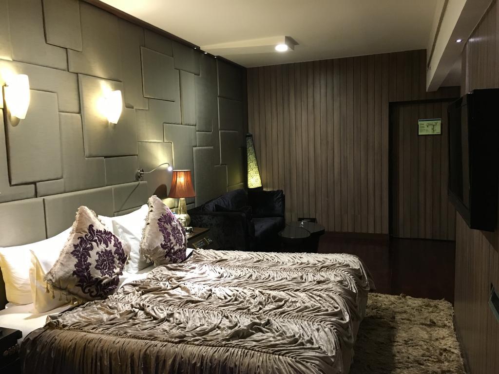 Radisson Blu Hotel Mbd Ludhiana Ngoại thất bức ảnh