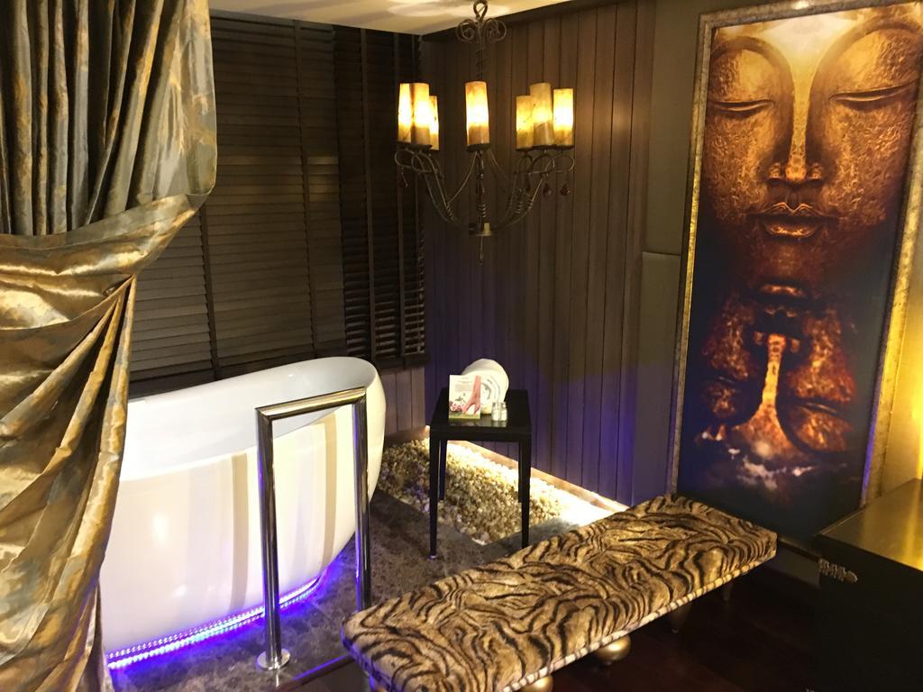 Radisson Blu Hotel Mbd Ludhiana Ngoại thất bức ảnh