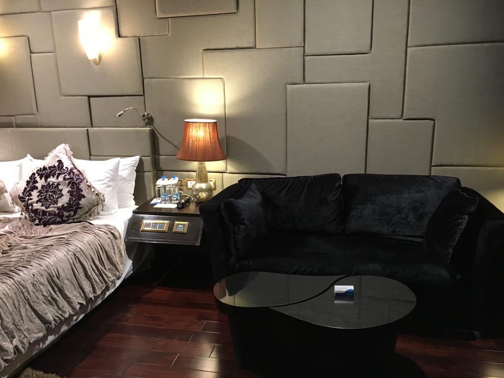 Radisson Blu Hotel Mbd Ludhiana Ngoại thất bức ảnh