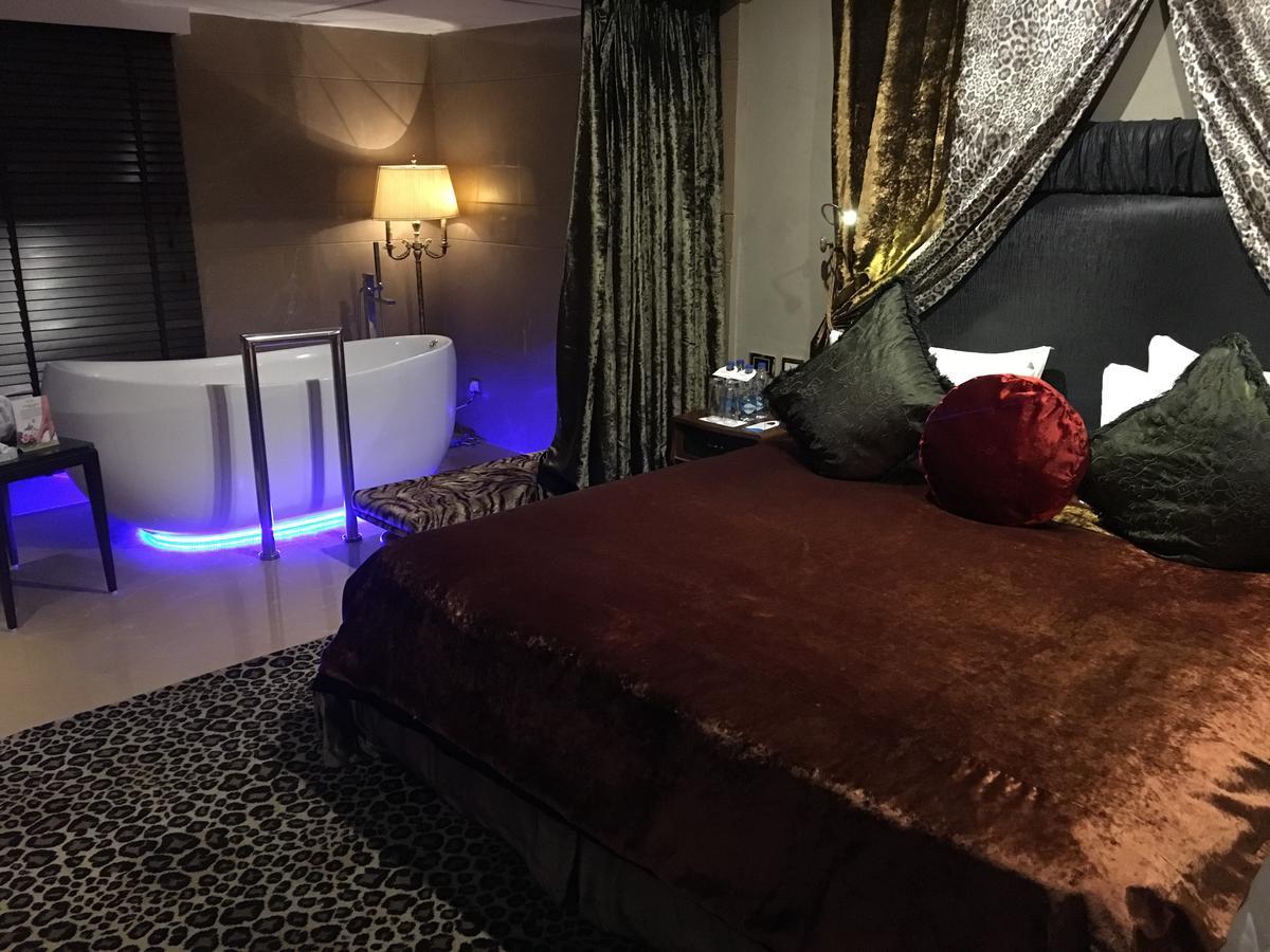 Radisson Blu Hotel Mbd Ludhiana Ngoại thất bức ảnh