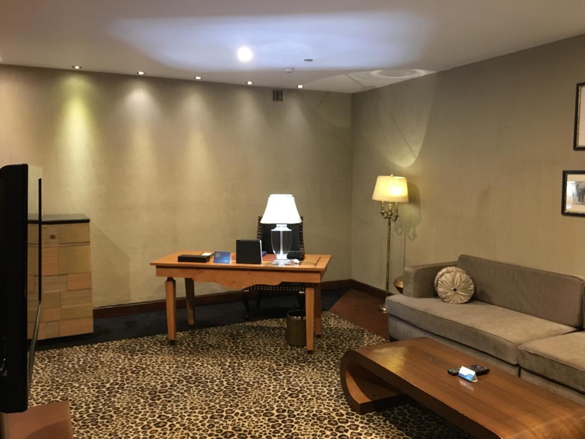 Radisson Blu Hotel Mbd Ludhiana Ngoại thất bức ảnh