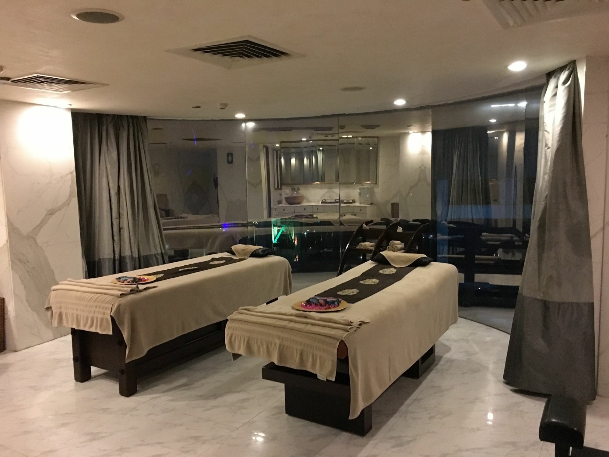 Radisson Blu Hotel Mbd Ludhiana Ngoại thất bức ảnh