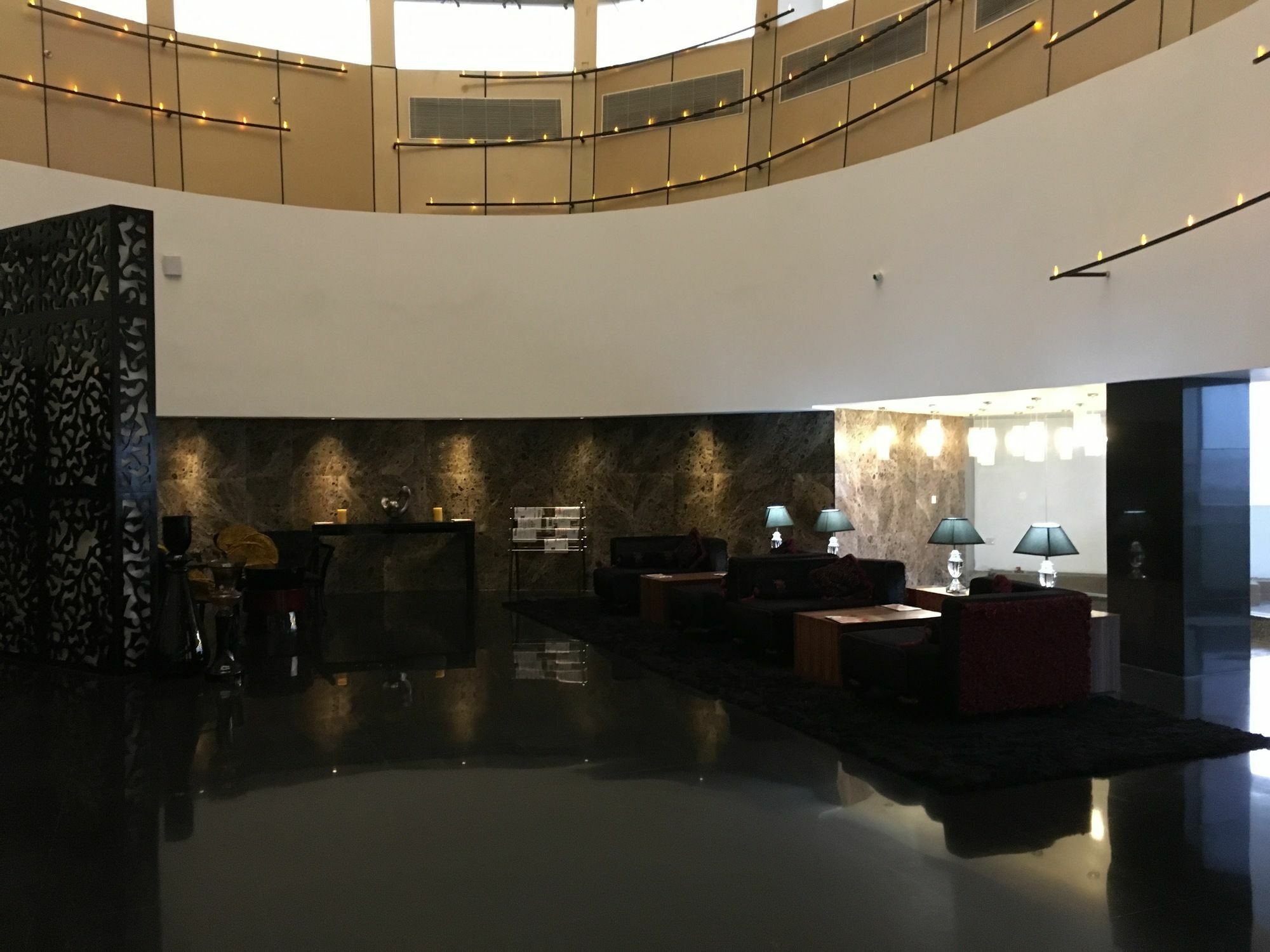Radisson Blu Hotel Mbd Ludhiana Ngoại thất bức ảnh